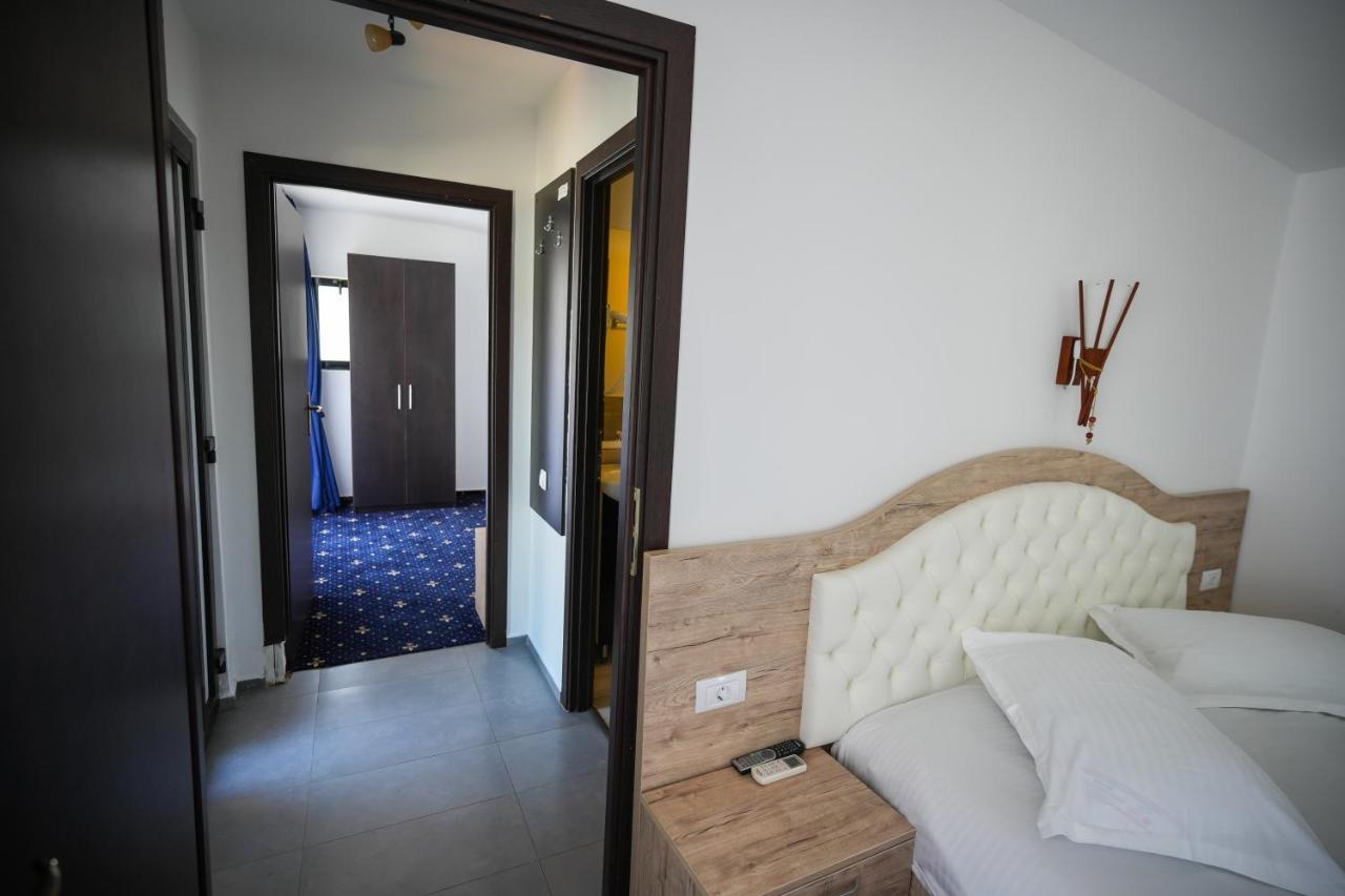 Bungalowuri Doi Cocosi Villa Horezu Esterno foto