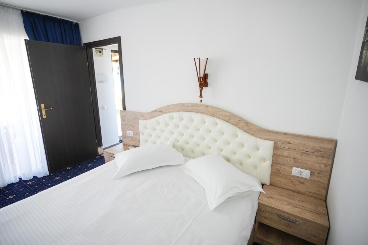 Bungalowuri Doi Cocosi Villa Horezu Esterno foto